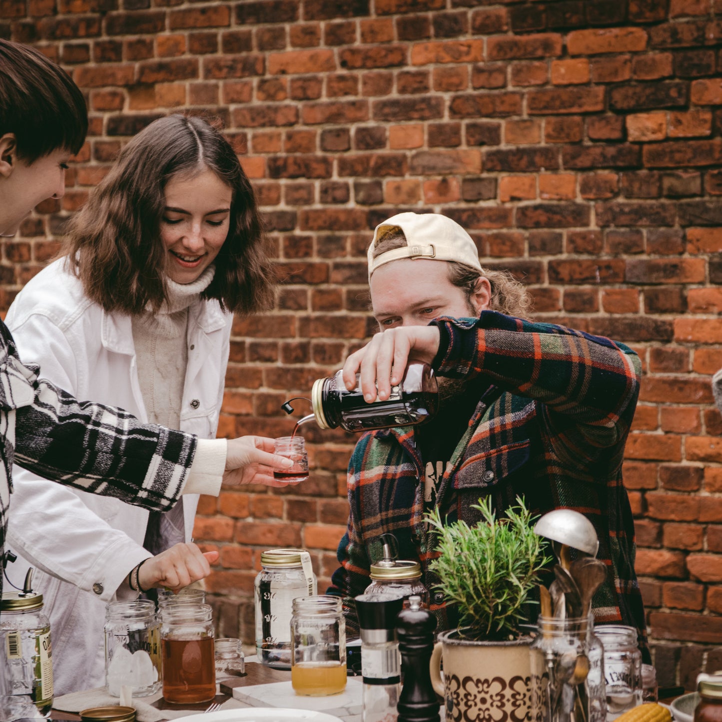O'Donnell Moonshine wild berry mood image pouring